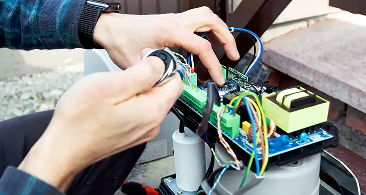 Automatic Driveway Gate Repair in Miami, FL