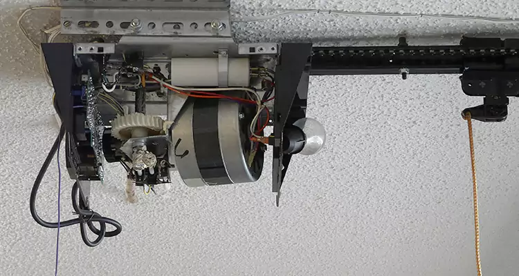 Emergency Garage Door Opener Repair in Miami, FL