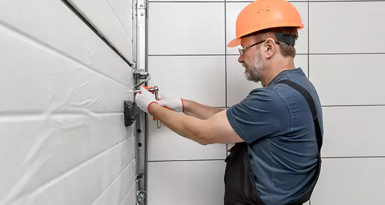Emergency Garage Door Repair in Miami, FL