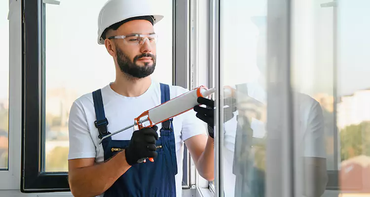 Retractable Screens Repair for Patio in Miami, FL