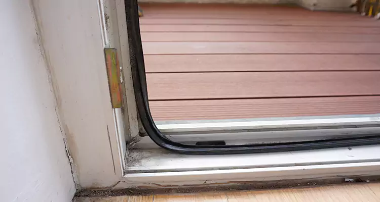 Why Choose Us for Leaking Sliding Glass Door Repair in Miami, FL?