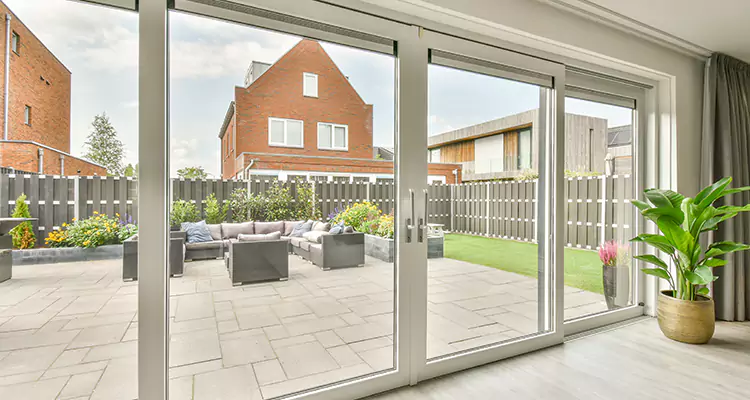 Best Sliding Screen Door Replacement Company in Miami, FL