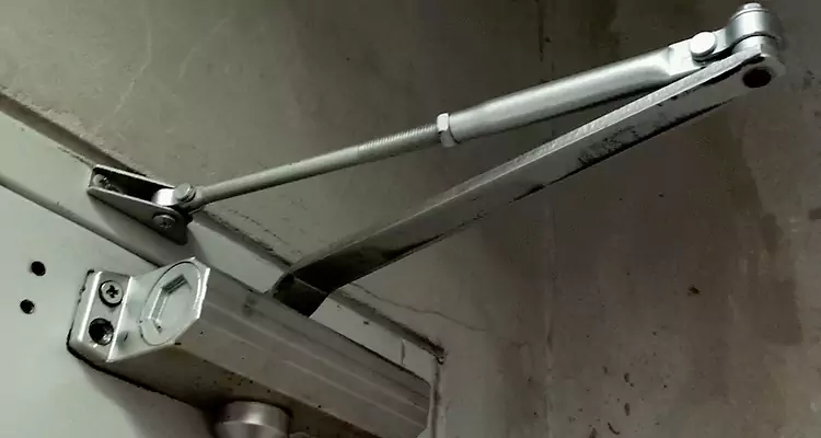 Door Closer Parallel Arm Installation in Miami, FL