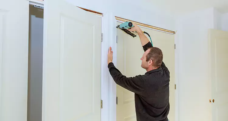 Top Rated Door Fixing ServiceFixing Garage Door Track in Miami, FL