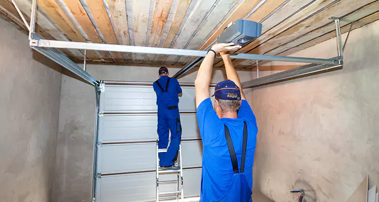 Garage Door Opener Technician in Miami, FL