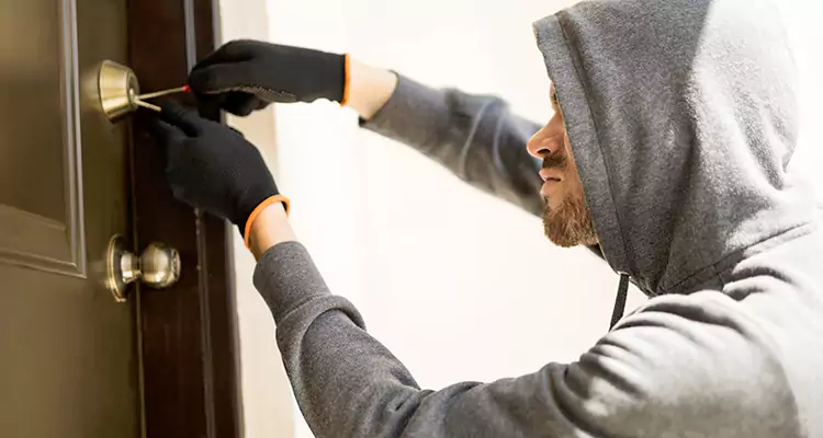Emergency Motel Lock Repairs—Available 24/7 in Miami, FL