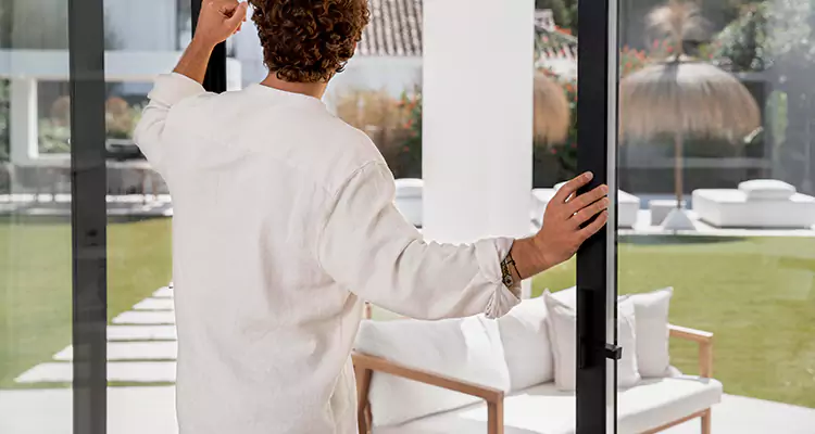 Sliding Screen Door Maintenance for Closing Issues in Miami, FL