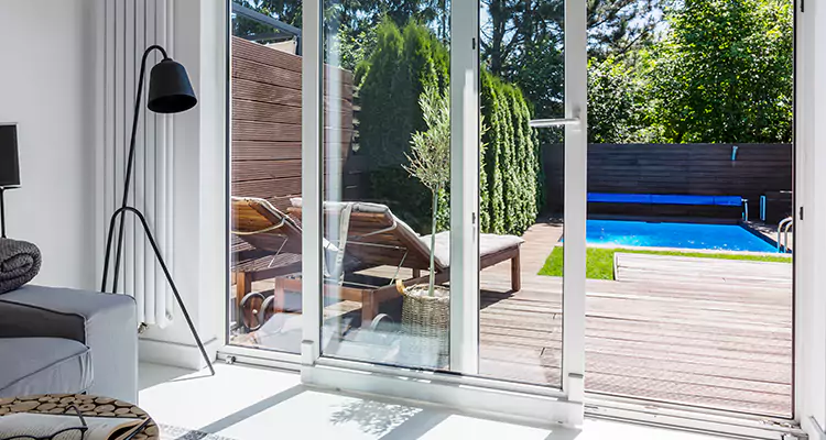 Fixing A Sliding Screen Door Roller in Miami, FL
