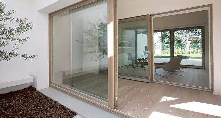 Sliding Screen Door Bottom Track Replacement in Miami, FL